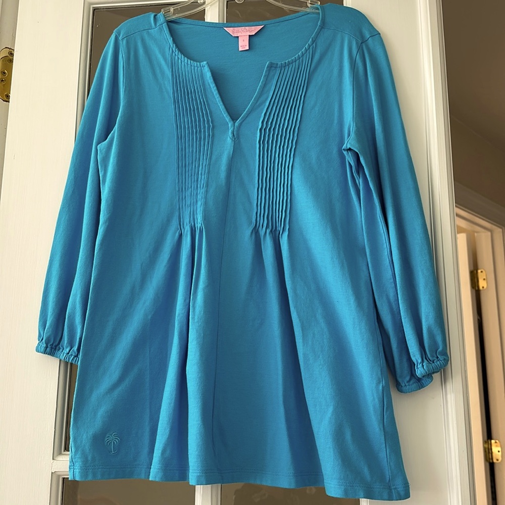 Lilly Pulitzer pintuck  3/4 sleeve knit tunic.